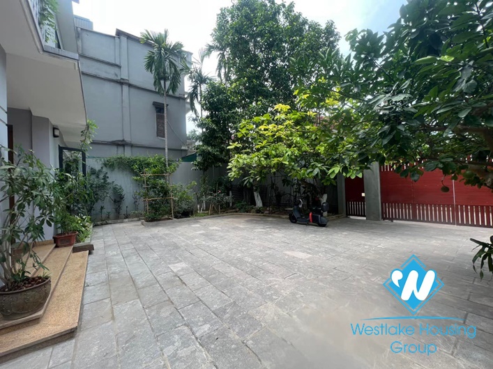 Large garden villa for rent in Ngoc Thuy Long Bien.